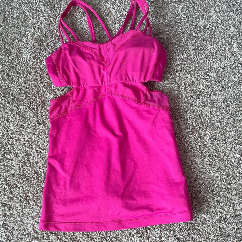 Lululemon workout tank
